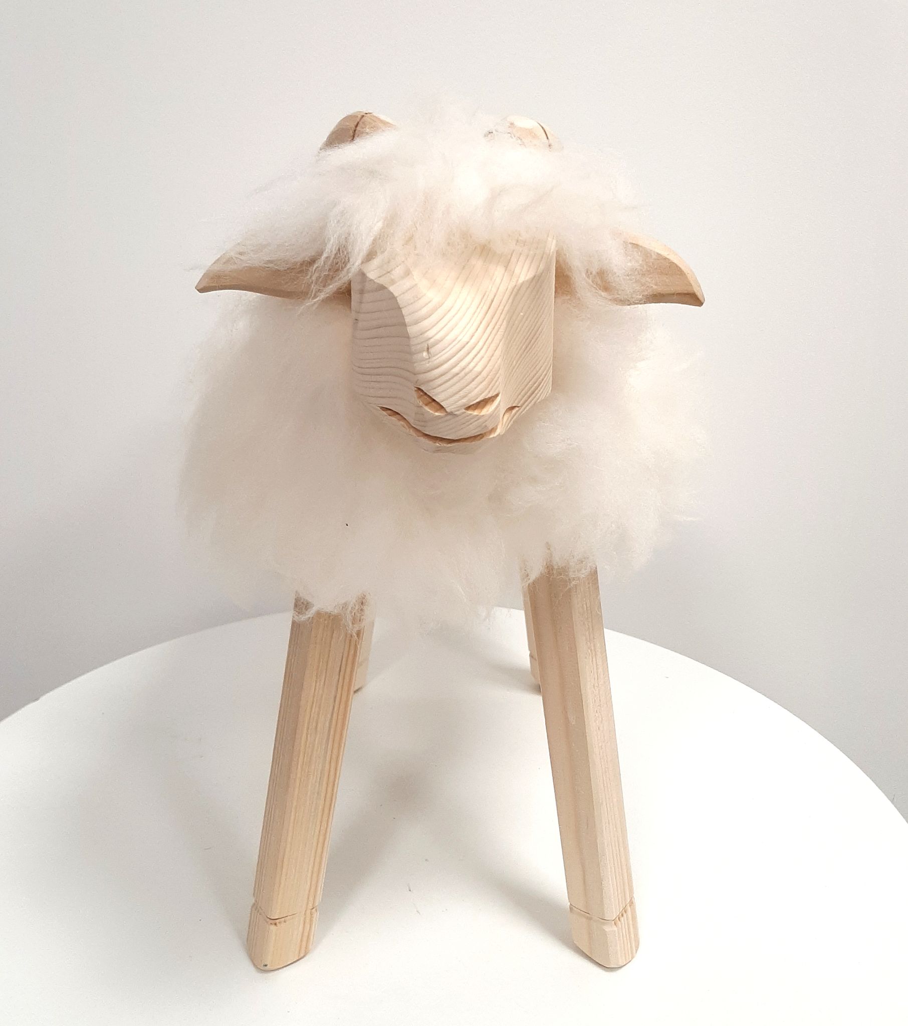 Ovečka z ovčieho rúna - 47x25x46 cm 