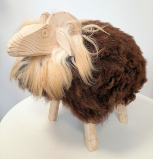 Ovečka z ovčieho rúna - 45 x 30 x 38 cm